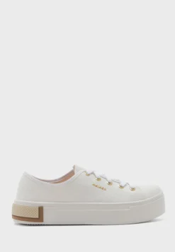 Amoura Low Top Sneakers