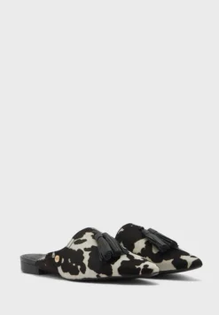 Kendall + Kylie Cara Slip Ons -Cheap Sandal & Sneaker Store 3 zoom desktop 1258
