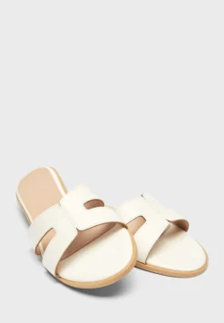 Classic Flat Sandal -Cheap Sandal & Sneaker Store 3 zoom desktop 130