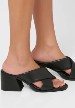 Chunky Cross Over Block Heel Sandal -Cheap Sandal & Sneaker Store 3 zoom desktop 202