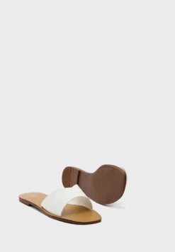 Croc Effect V Detail Flat Sandal 6 Croc Effect V Detail Flat Sandal -Cheap Sandal & Sneaker Store 3 zoom desktop 409