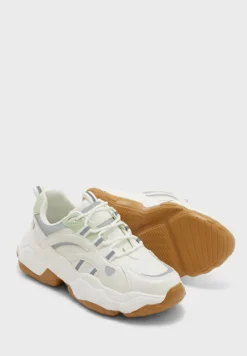 Sporty Fashion Sneakers -Cheap Sandal & Sneaker Store 3 zoom desktop 715