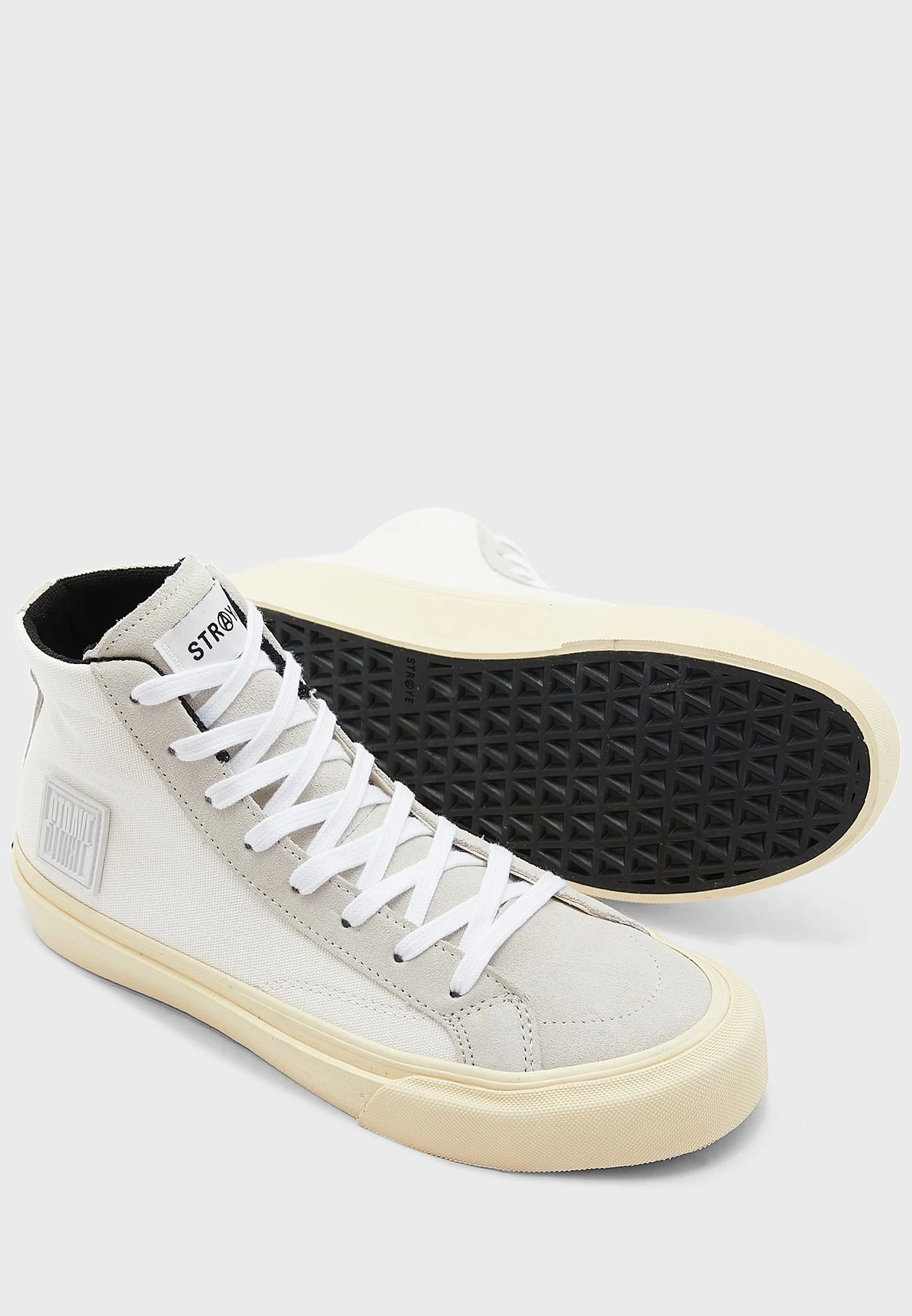 Hiland Low Top Sneakers 3 Hiland Low Top Sneakers - Image 3