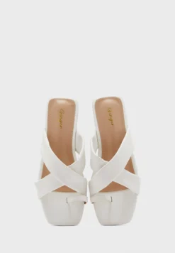 Cross Over Toe Loop Flat Sandal 7 Cross Over Toe Loop Flat Sandal -Cheap Sandal & Sneaker Store 4 zoom desktop 415