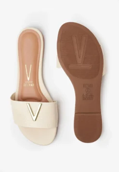 Goldie Flat Sandals -Cheap Sandal & Sneaker Store 5 zoom desktop 140