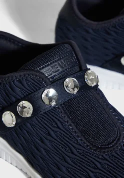 Nine West Wnmygurl2 Low-Top Sneakers -Cheap Sandal & Sneaker Store 5 zoom desktop 349