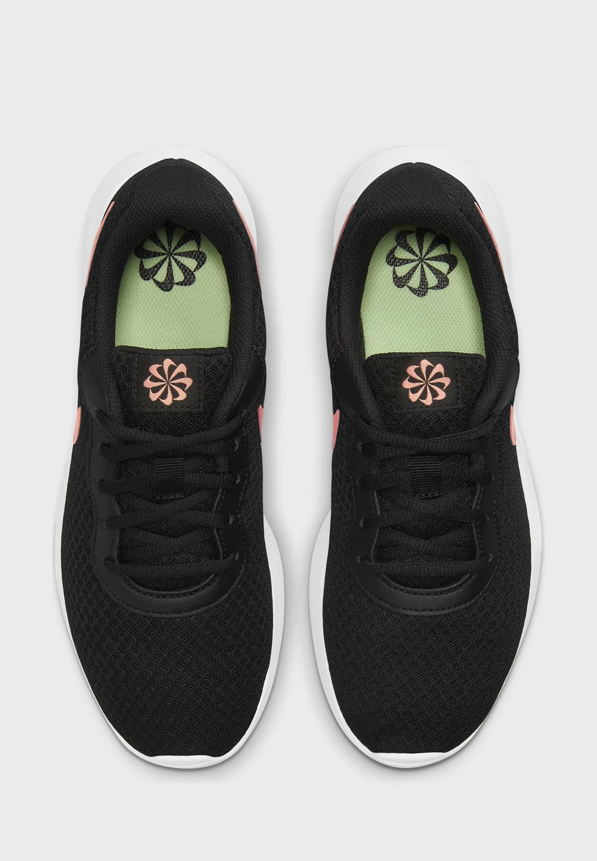 Nike Tanjun M2Z2 5 Nike Tanjun M2Z2 - Image 5