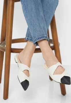 Nine West Findya3-A Slip Ons -Cheap Sandal & Sneaker Store 5 zoom desktop 602